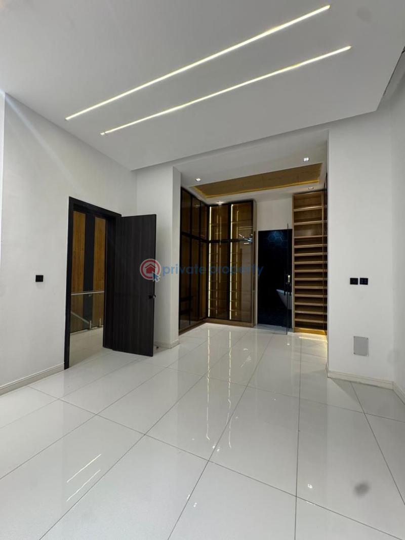 5 bedroom Detached Duplex For Sale In An Estate Lekki Phase 1 Lagos - 6