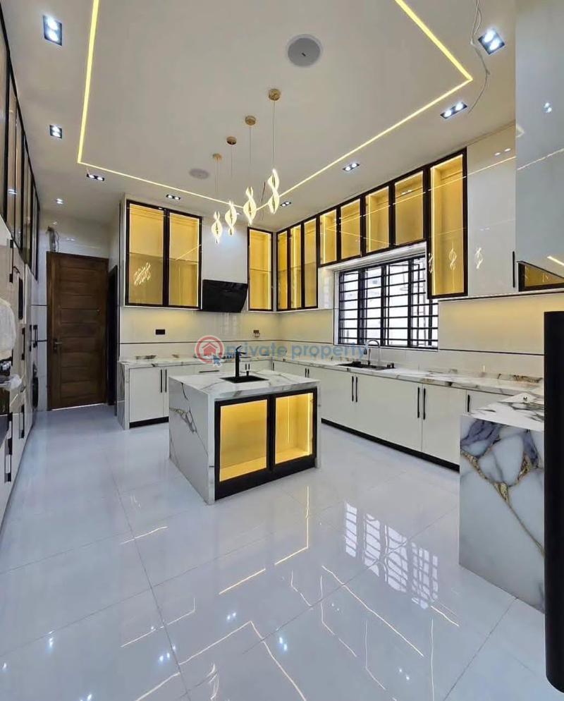 5 bedroom Detached Duplex For Sale Chevron Drive Lekki Lagos - 3