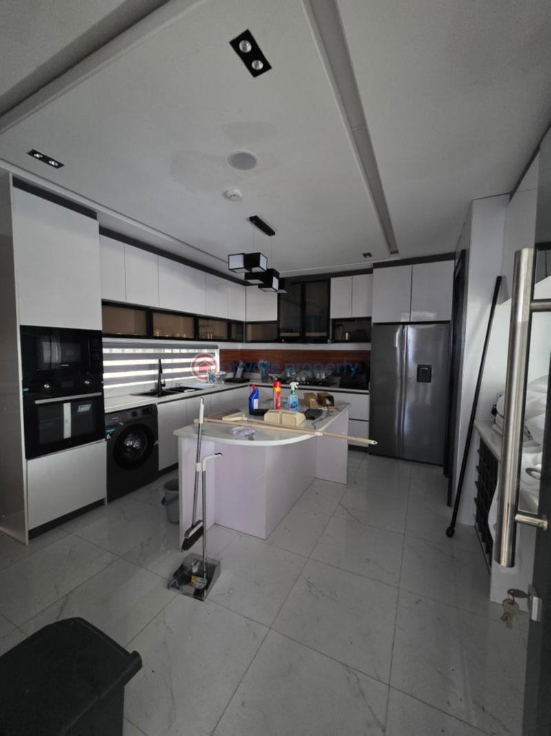 5 bedroom Detached Duplex For Sale Lekki Right Hand Side Lekki Phase 1 Lagos - 11