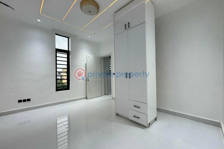 Luxury 5 bedroom detached duplex with swimming pool and bq - 25 5 bedroom Detached Duplex For Sale Oral Estate Lekki Lagos - 25