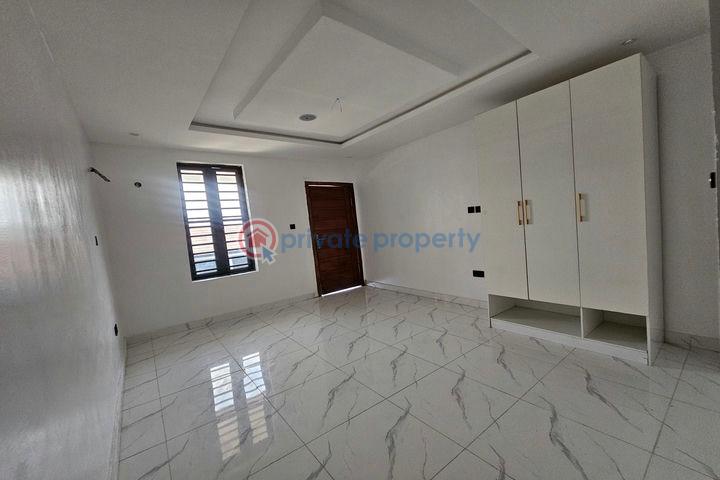 Luxury 5 bedroom detached duplex with swimming pool and bq - 18 5 bedroom Detached Duplex For Sale Ajah Lagos - 18