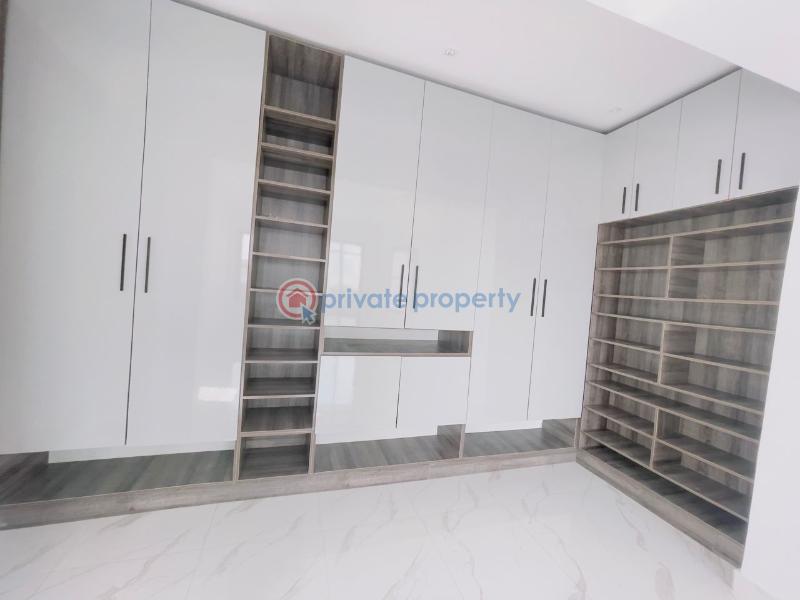 Luxury 5 bedroom detached house with pool - 14 5 bedroom Detached Duplex For Sale Lekki Phase 1 Lagos - 14