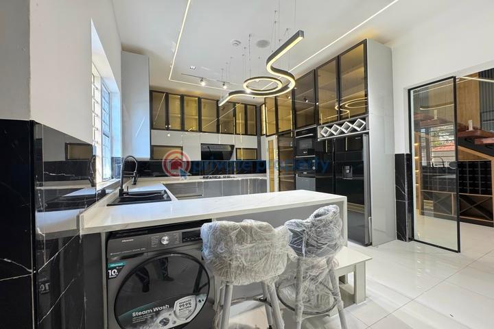 5 bedroom Detached Duplex For Sale Lekki Phase 1 Lagos - 8