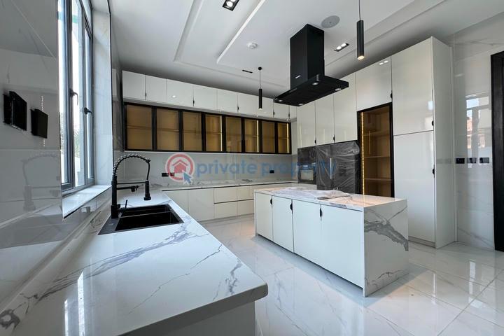 5 bedroom Detached Duplex For Sale Chevron Drive Lekki Lagos - 5