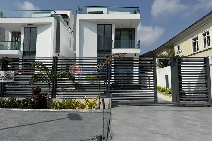 5 bedroom Detached Duplex For Sale Chevron Drive Lekki Lagos - 1