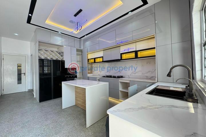 5 bedroom Detached Duplex For Sale Chevron Drive Lekki Lagos - 6