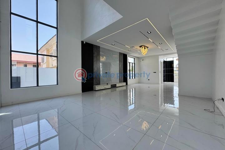 5 bedroom Detached Duplex For Sale Chevron Drive Lekki Lagos - 2
