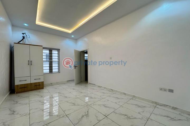 5 bedroom Detached Duplex For Sale Chevron Drive Lekki Lagos - 3