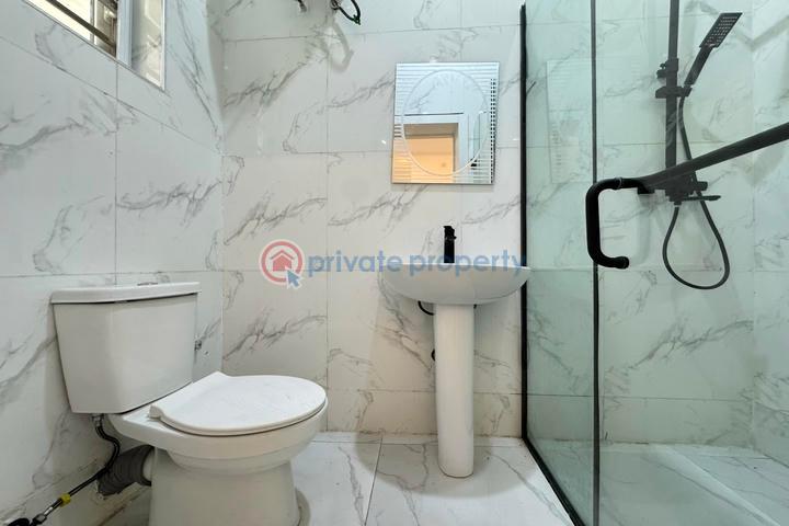 5 bedroom Detached Duplex For Sale Chevron Drive Lekki Lagos - 5