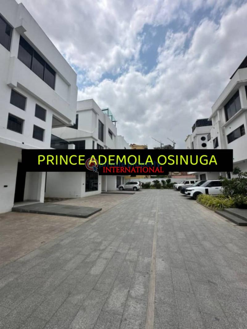 Luxury 5 bedroom detached house within shared premises - 4 5 bedroom Detached Duplex For Sale Old Ikoyi Lagos - 4
