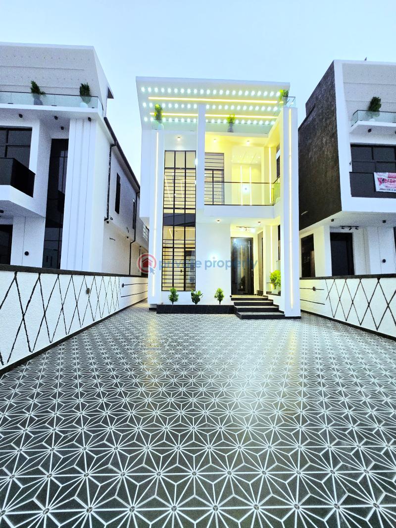 5 bedroom Detached Duplex For Sale Chevron Drive Lekki Lagos - 0