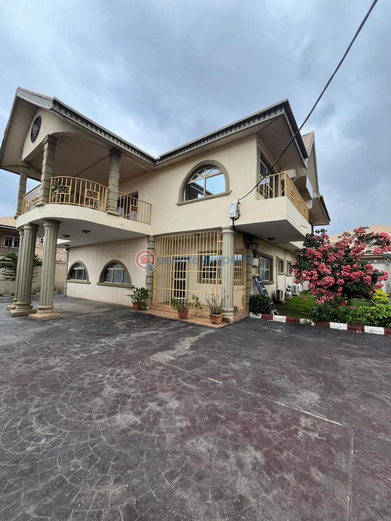 House For Sale Located In The Olusoji Area Of Oluyole Oluyole Estate Ibadan Oyo - 1