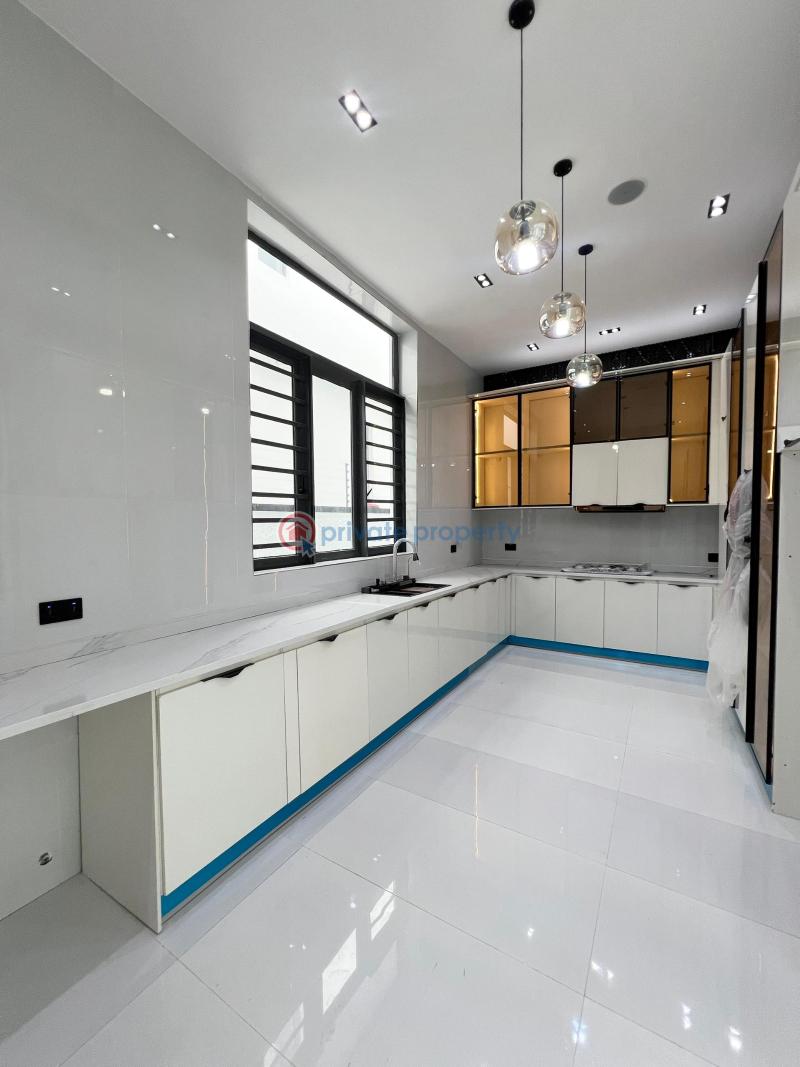 Luxury 5 bedroom duplex with pool and gym - 9 5 bedroom Duplex For Sale Ajah Lagos - 9