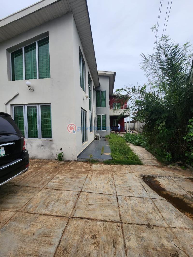 House For Sale Location:ayodele Adelaja Street , Temidire Quarters Elenusoso Road Ile Titun Nihort Extension Ibadan Ibadan Oyo - 2