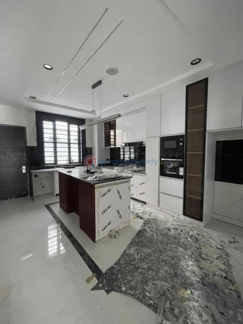 5 bedroom Detached Duplex For Sale Chevron Drive Lekki Lagos - 4