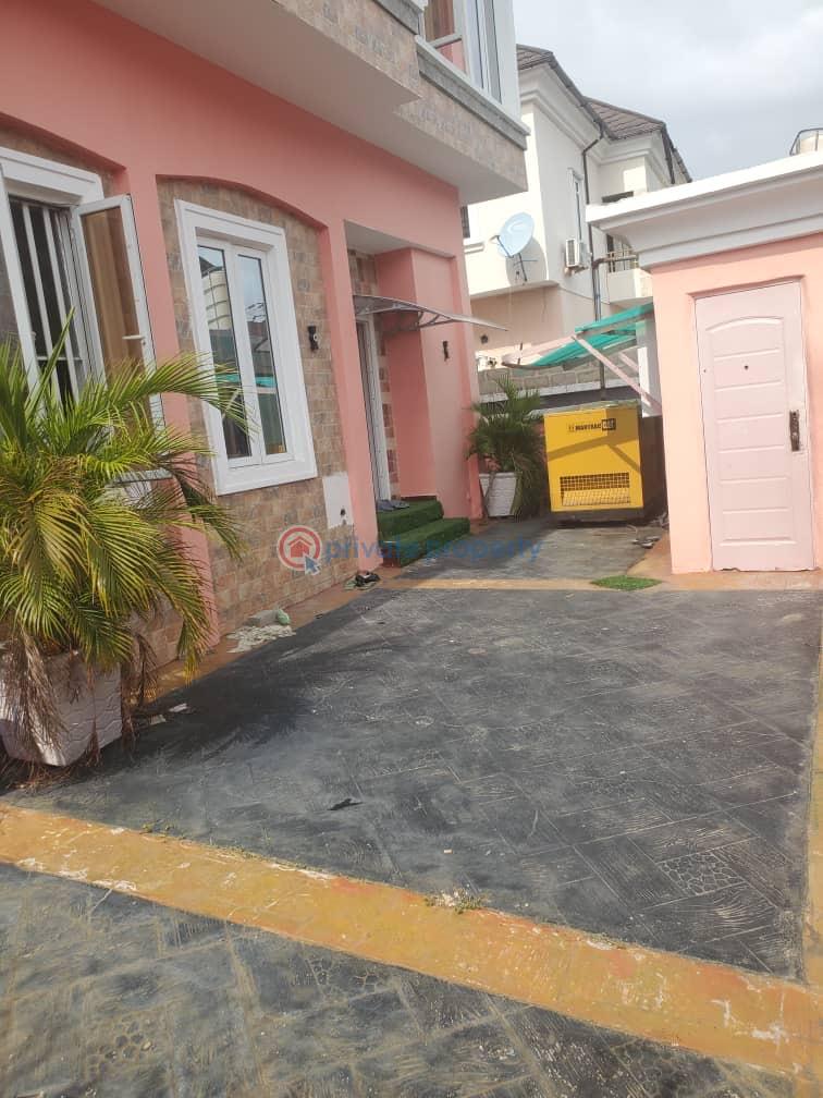 Luxury 5-bedroom fully detached duplex + bq for rent in chevron, lekki - 2 5 bedroom Detached Duplex For Rent Chevron Drive Lekki Lagos - 2