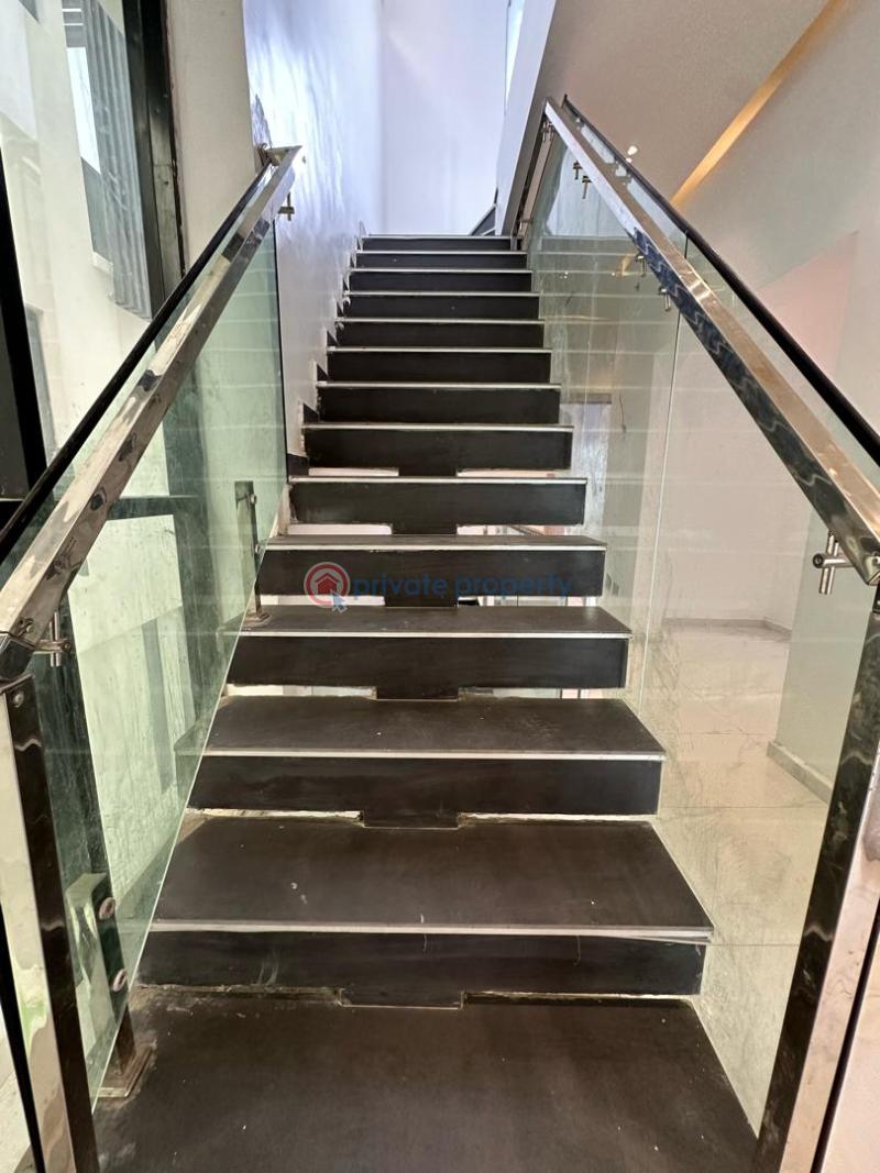 5 bedroom House For Sale Chevron Lekki Lekki Lagos - 2