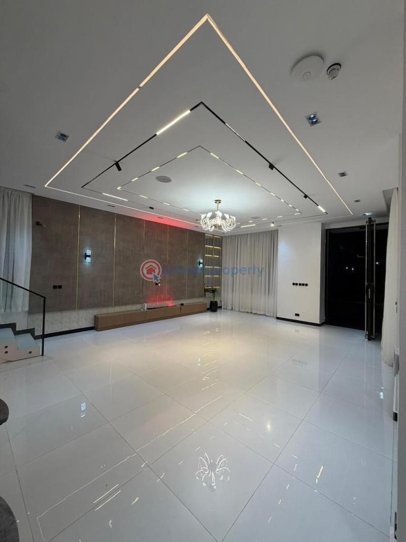 5 bedroom Detached Duplex For Sale Chevron Drive Lekki Lagos - 2
