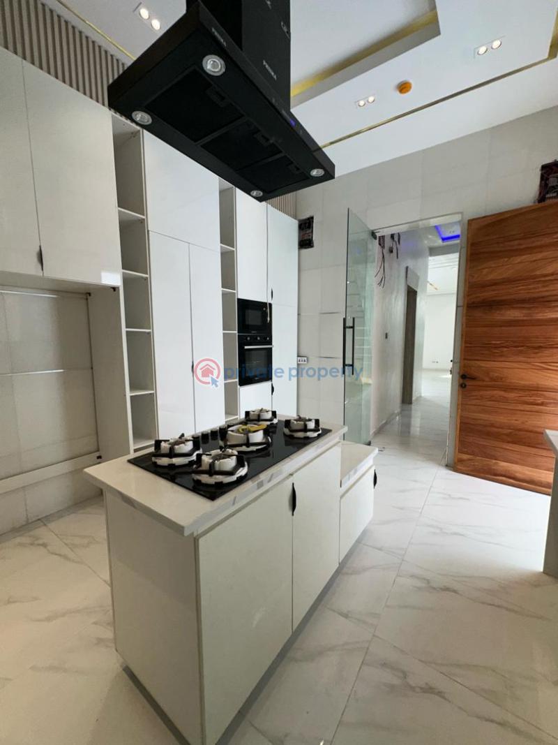 5 bedroom House For Sale Chevron Lekki Lekki Lagos - 1