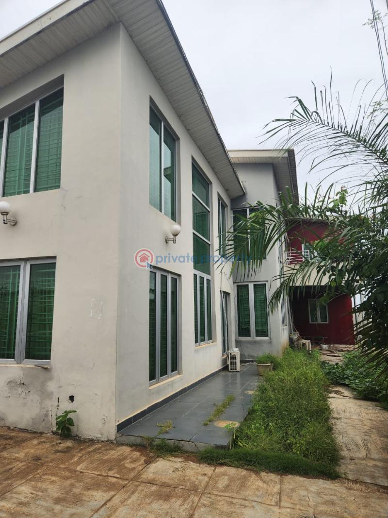 House For Sale Location:ayodele Adelaja Street , Temidire Quarters Elenusoso Road Ile Titun Nihort Extension Ibadan Ibadan Oyo - 0