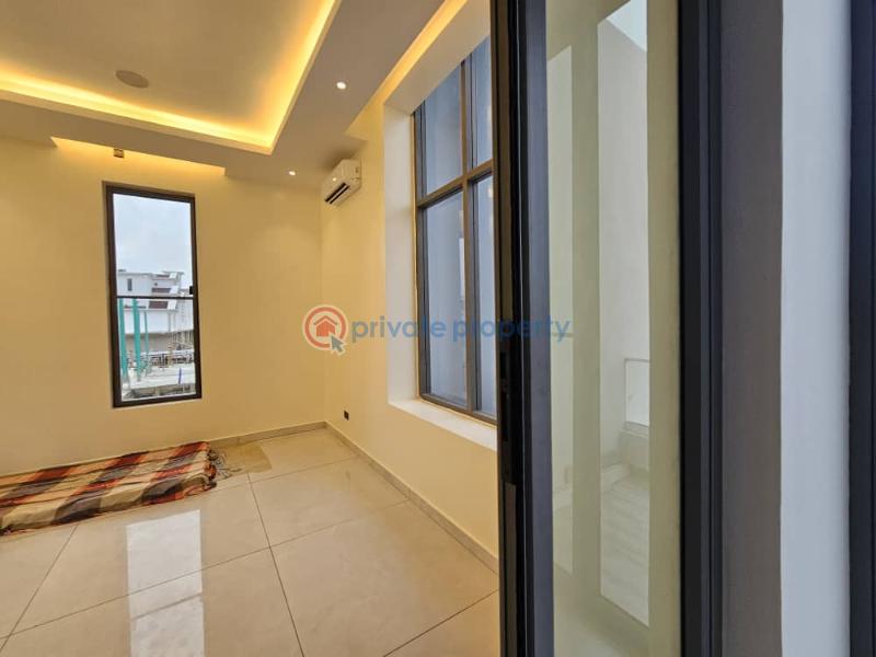 5 bedroom Detached Duplex For Sale In An Estate Close To Banana Island Ikoyi Lagos - 14