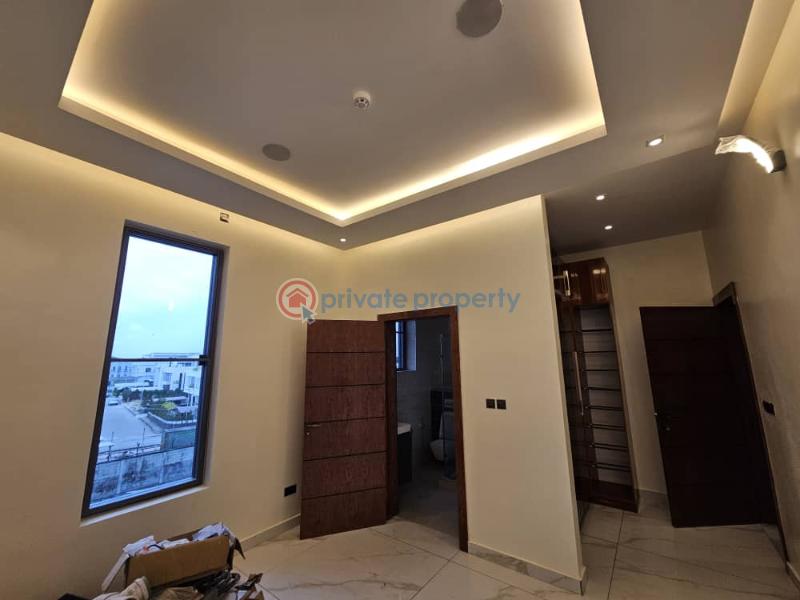 5 bedroom Detached Duplex For Sale In An Estate Close To Banana Island Ikoyi Lagos - 19