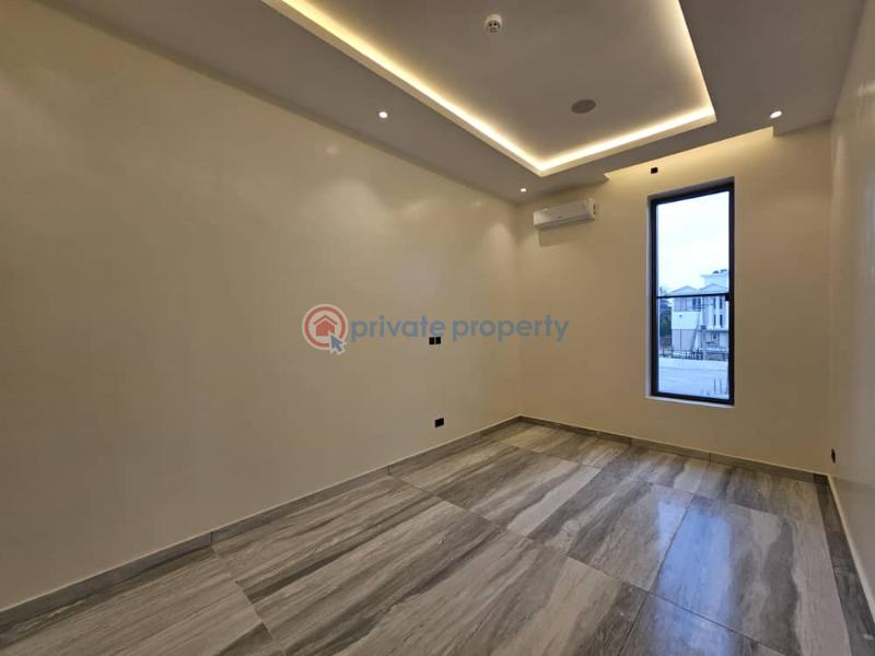 5 bedroom Detached Duplex For Sale In An Estate Close To Banana Island Ikoyi Lagos - 10