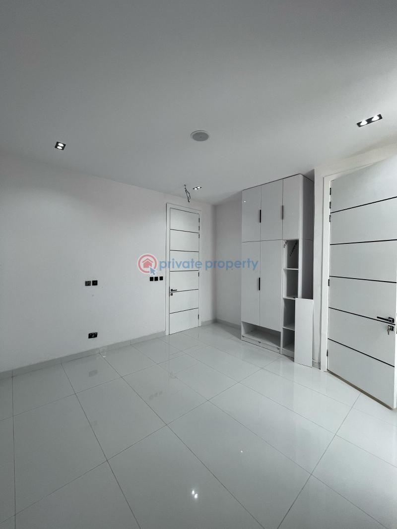 Luxury 5-bedroom fully detached duplex with a bq & pool - 8 5 bedroom Detached Duplex For Sale Ikota Lekki Lagos - 8