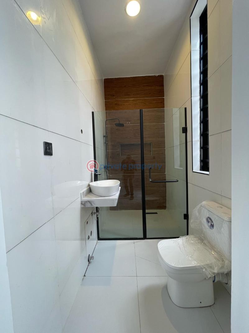 Luxury 5-bedroom fully detached duplex with a bq & pool - 4 5 bedroom Detached Duplex For Sale Ikota Lekki Lagos - 4