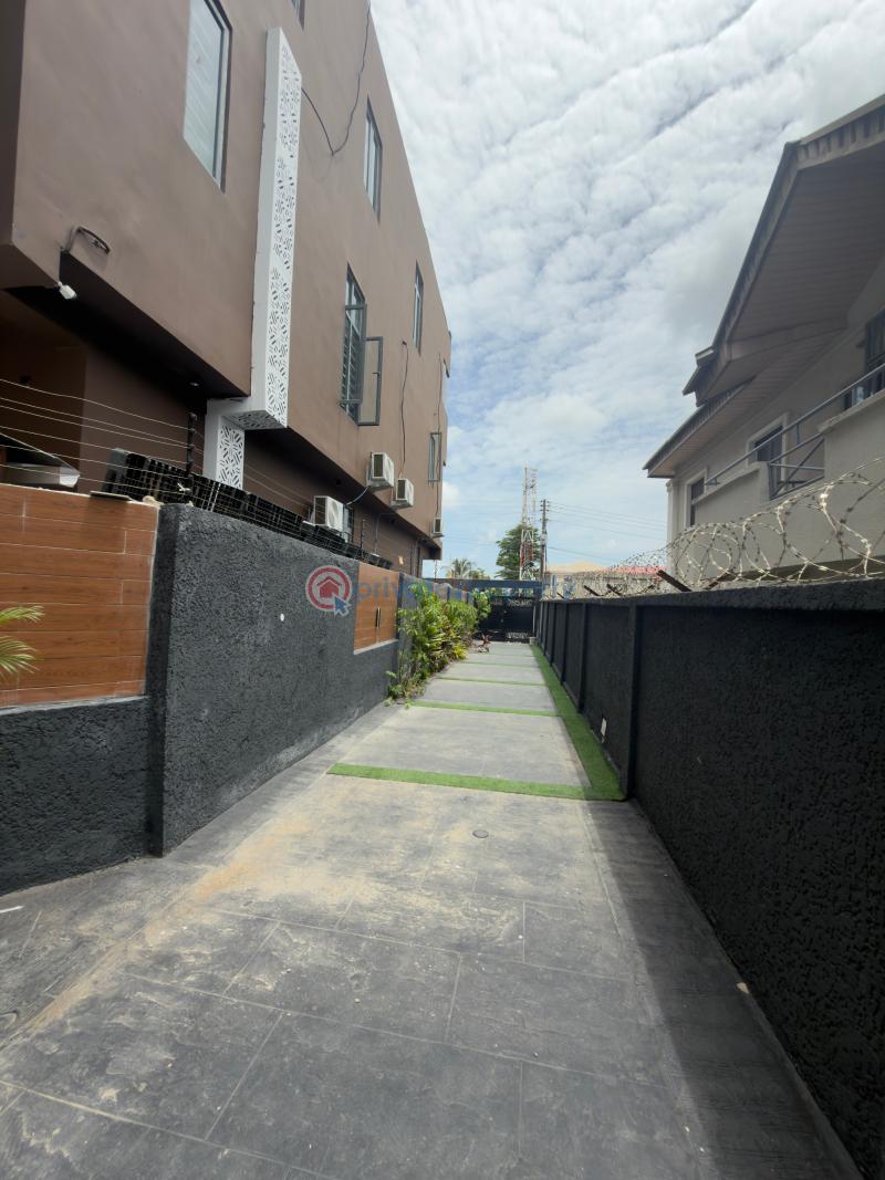 5 bedroom Detached Duplex For Sale Lekki Phase 1 Lagos - 2