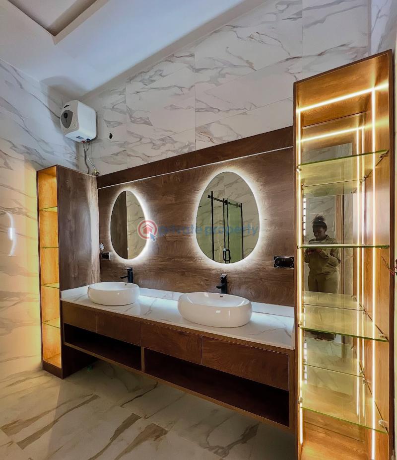 5 bedroom Detached Duplex For Sale Secure Estate At Osapa Lekki Osapa Lekki Lagos - 10