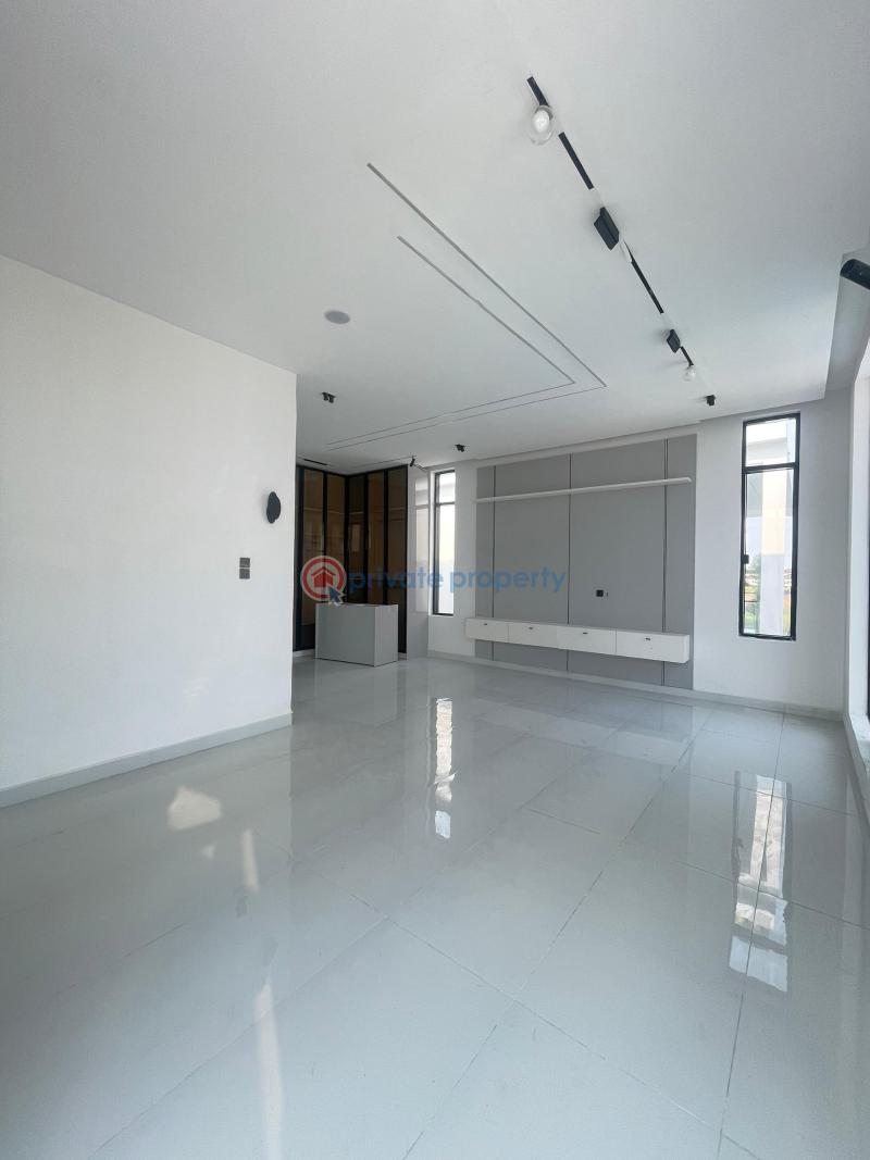 5 bedroom Detached Duplex For Sale Chevron, Lekki Lagos - 4