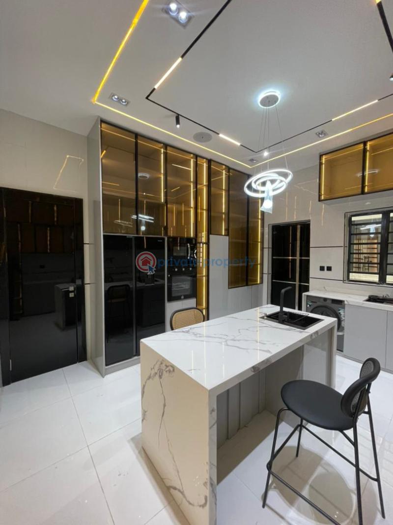 5 bedroom Detached Duplex For Sale Chevron, Lekki Lagos - 3
