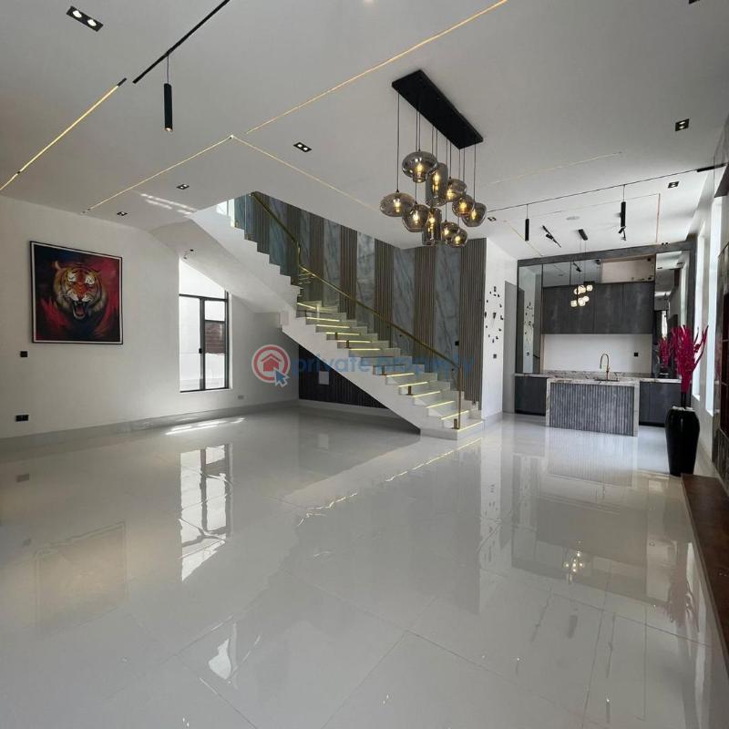 5 bedroom Detached Duplex For Sale Chevron Toll Gate, Lekki Lagos - 1