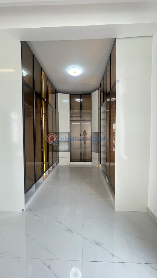 5 bedroom Detached Duplex For Sale Chevron Drive Lekki Lagos - 5
