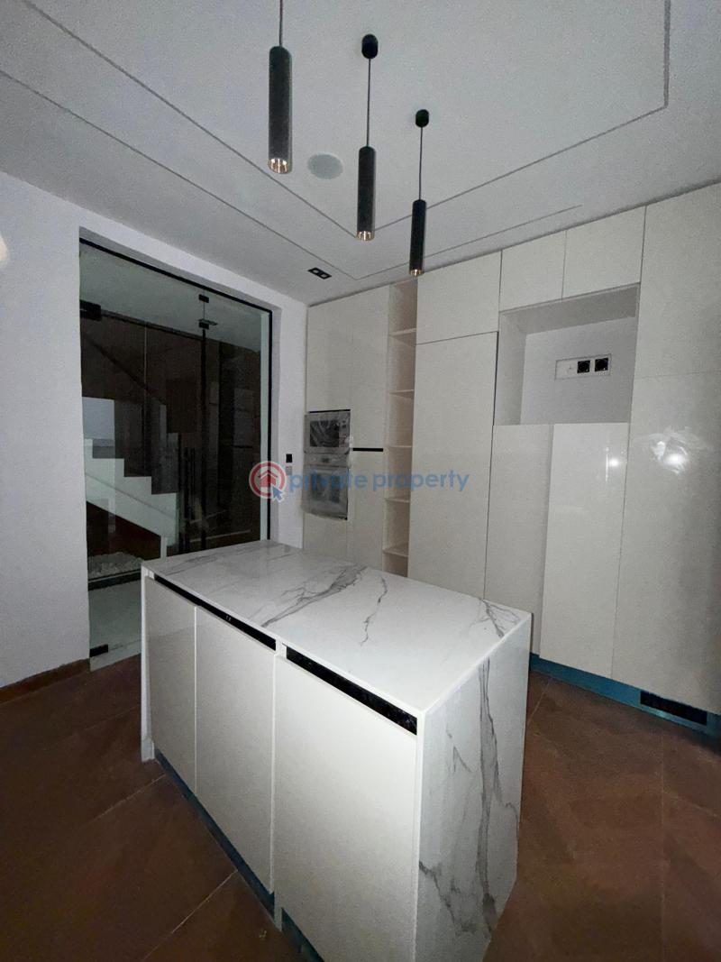 5 bedroom Duplex For Sale Chevron Drive Lekki Lagos - 3