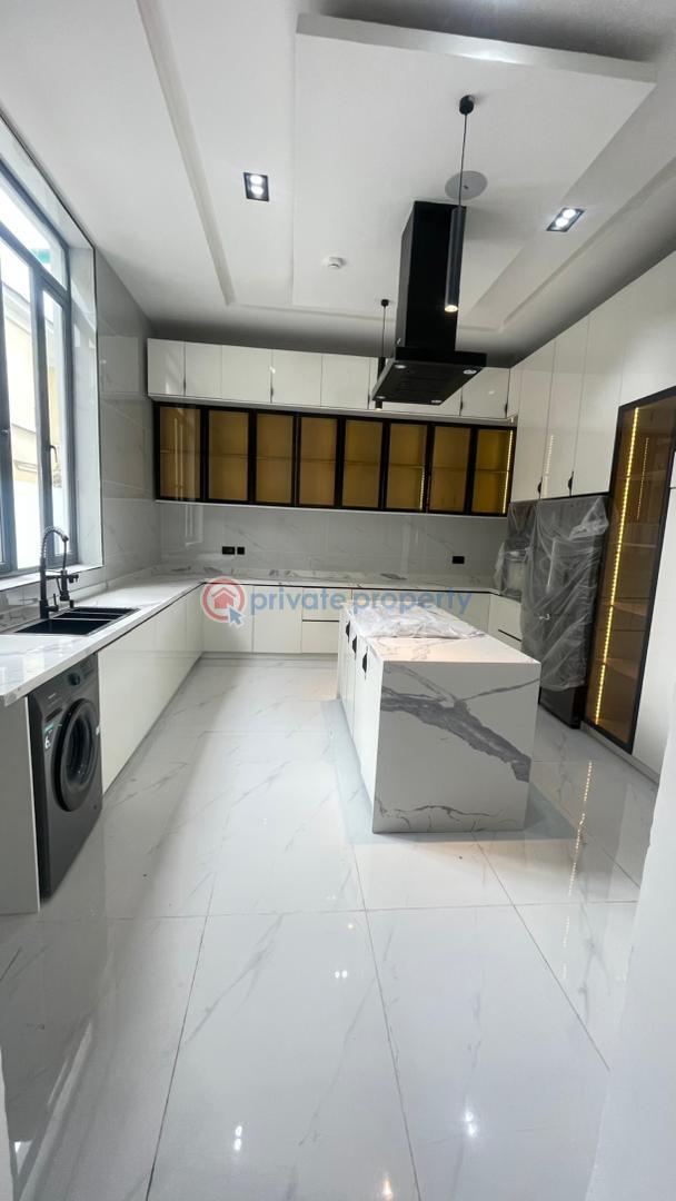 5 bedroom Detached Duplex For Sale Chevron Drive Lekki Lagos - 2