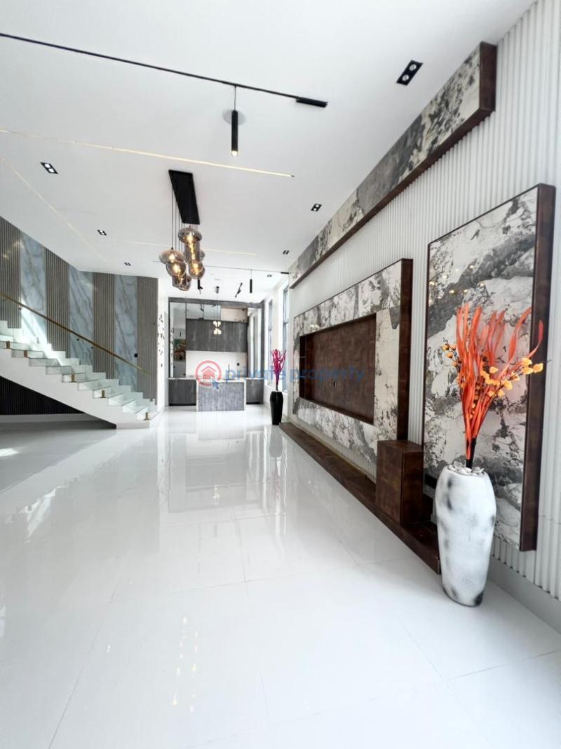 5 bedroom Duplex For Sale Second Toll Gate Lekki Chevron Drive Lekki Lagos - 4