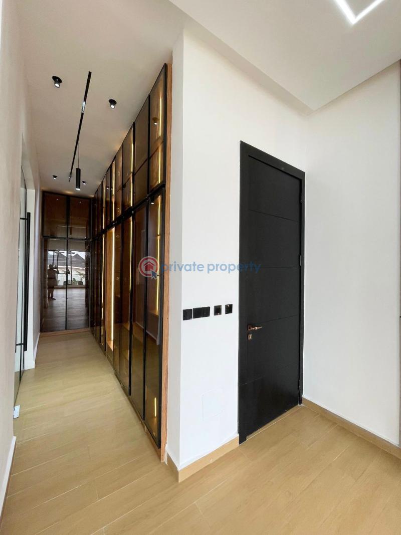 Luxury 5 bedroom fully detached duplex with pool in chevron lekki - 6 5 bedroom Duplex For Sale Chevron Lekki Chevron Drive Lekki Lagos - 6