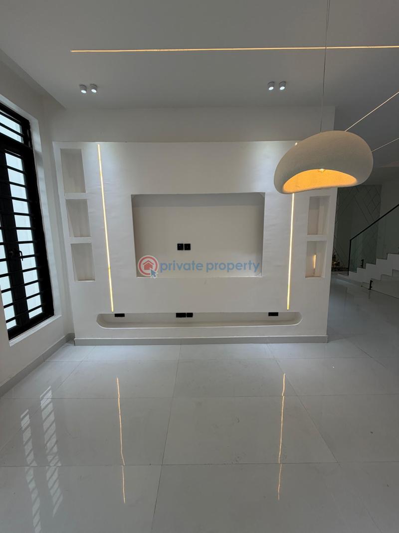 5 bedroom Flat & Apartment For Sale Freedom Way Lekki Phase 1 Lagos - 14