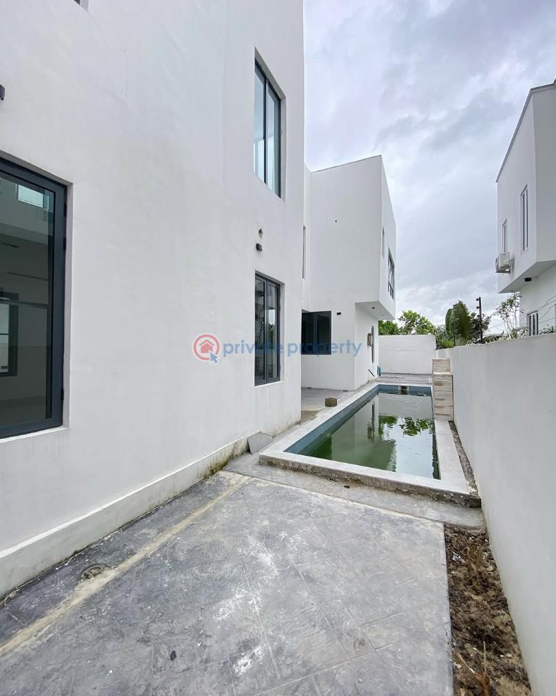 5 bedroom Detached Duplex For Sale Pinnock Beach Estate Osapa Lekki Lagos - 18