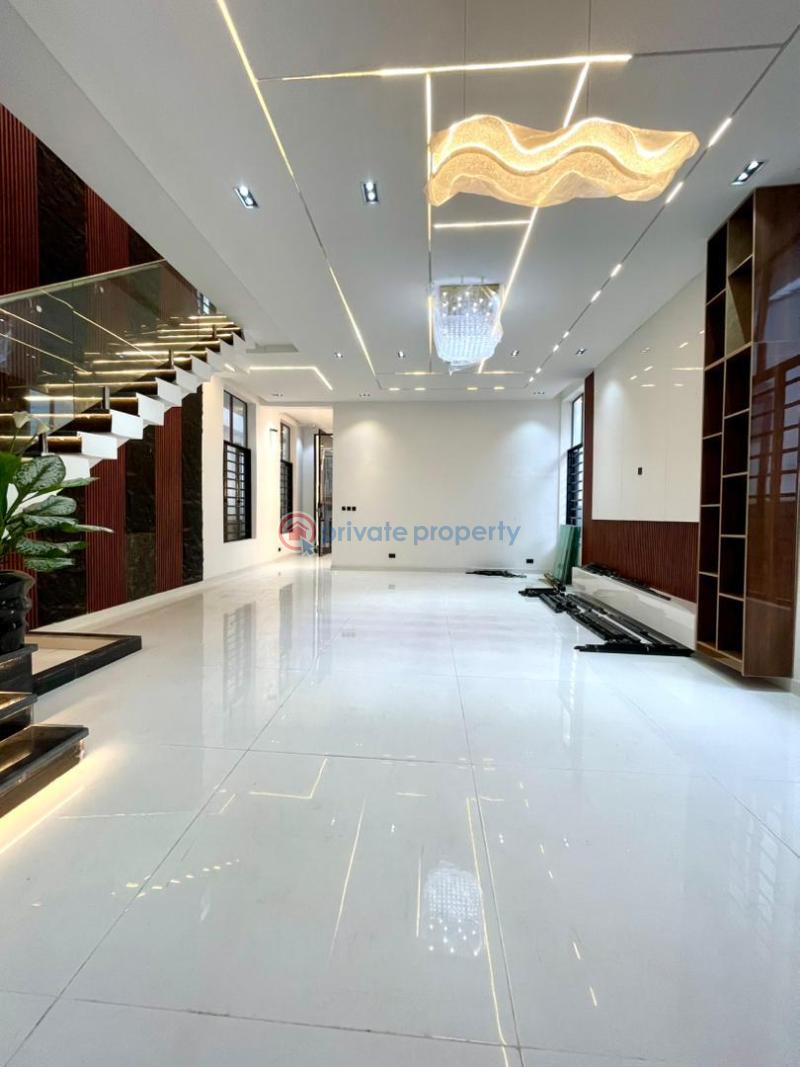 5 bedroom Detached Duplex For Sale Chevron Drive Lekki Lagos - 2