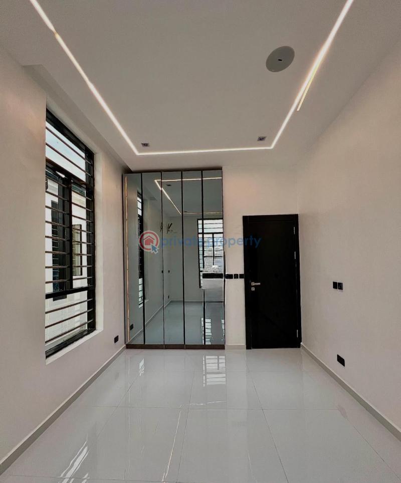 5 bedroom Duplex For Sale 2nd Toll Gate Along Lekki Expressway Lagos - 10