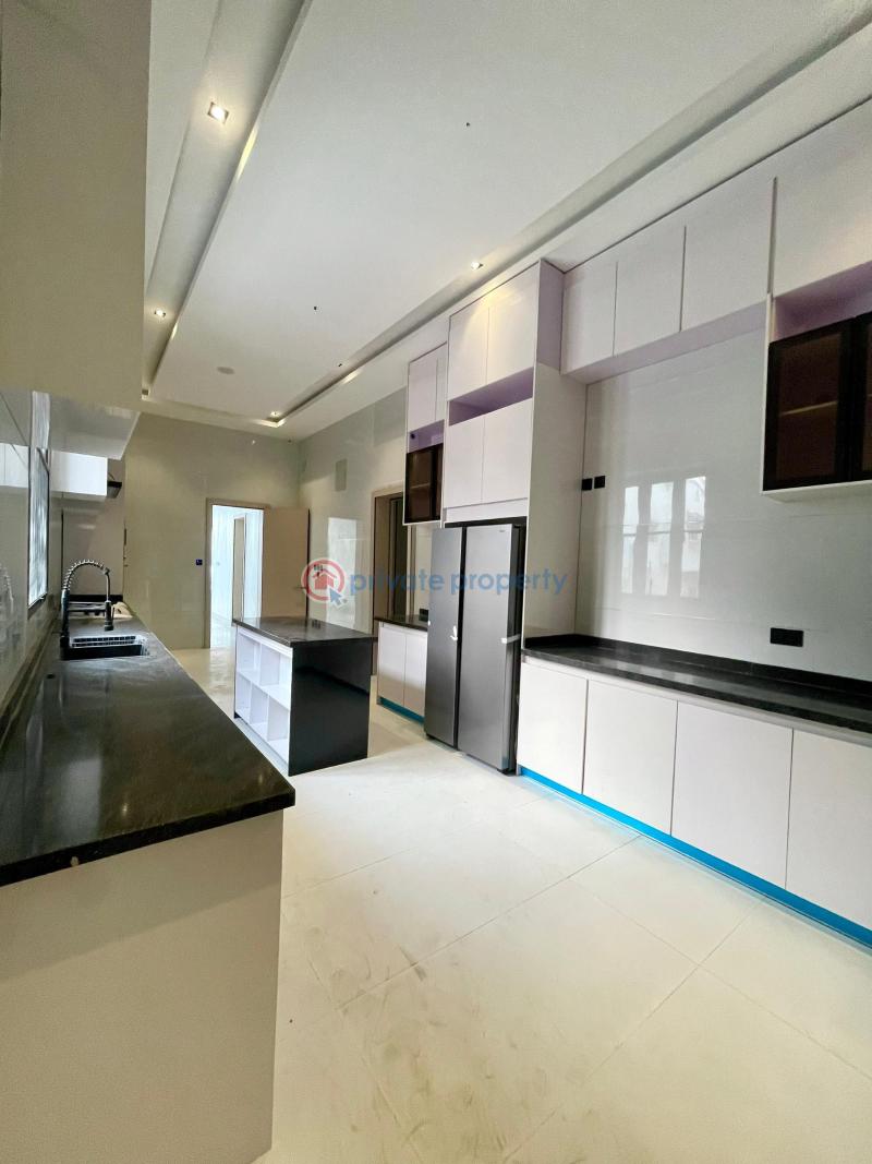 5 bedroom Detached Duplex For Sale Ikota Lekki Lagos - 2