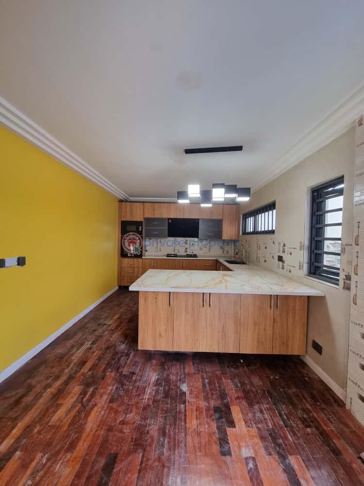 5 bedroom Detached Duplex For Sale Sunmola Streer Mende Maryland Lagos - 20
