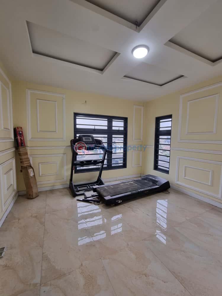 5 bedroom Detached Duplex For Sale Sunmola Streer Mende Maryland Lagos - 2