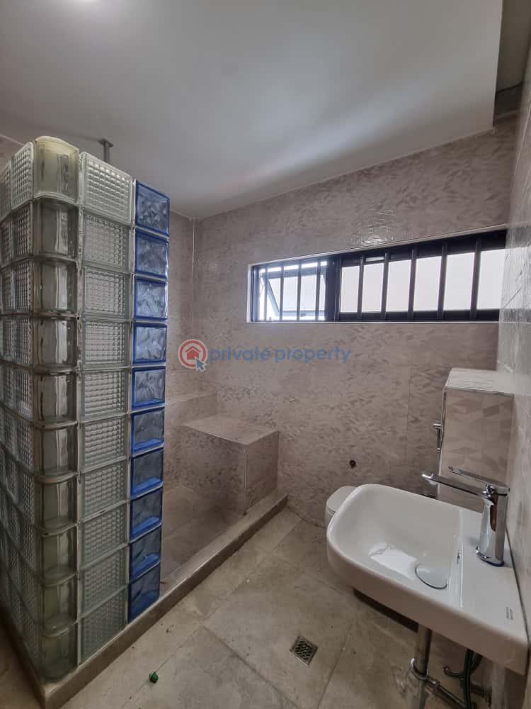 5 bedroom Detached Duplex For Sale Sunmola Streer Mende Maryland Lagos - 5