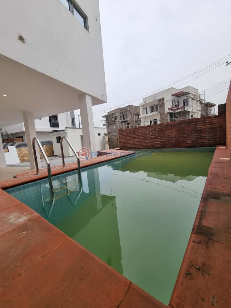 5 bedroom Detached Duplex For Sale Sunmola Streer Mende Maryland Lagos - 16
