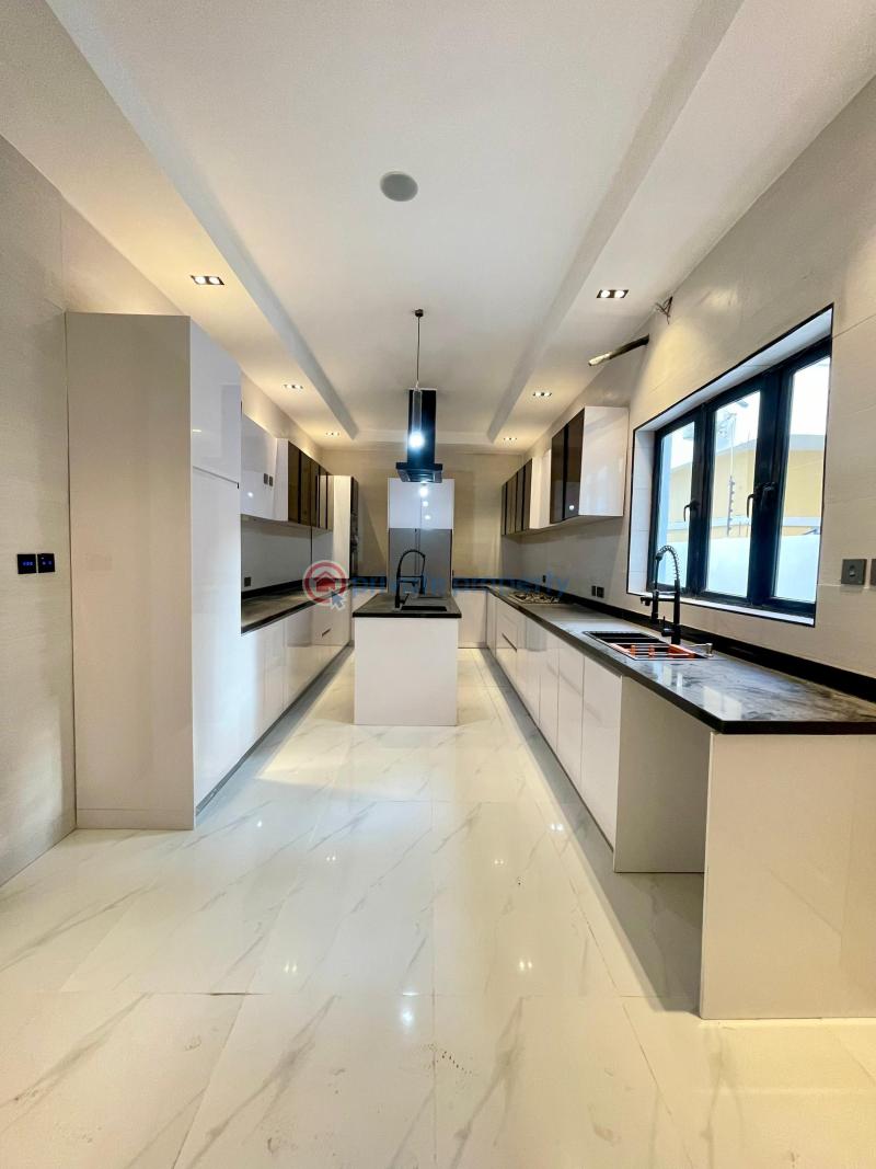 5 bedroom Detached Duplex For Sale Chevron Drive Lekki Lagos - 12