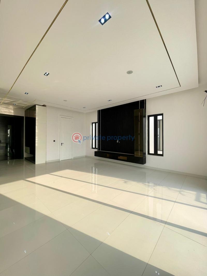 Luxury 5 bedroom fully detached home with cinema, gym, swimming pool and rooftop terrace - 18 5 bedroom Detached Duplex For Sale Idado Lekki Lagos - 18